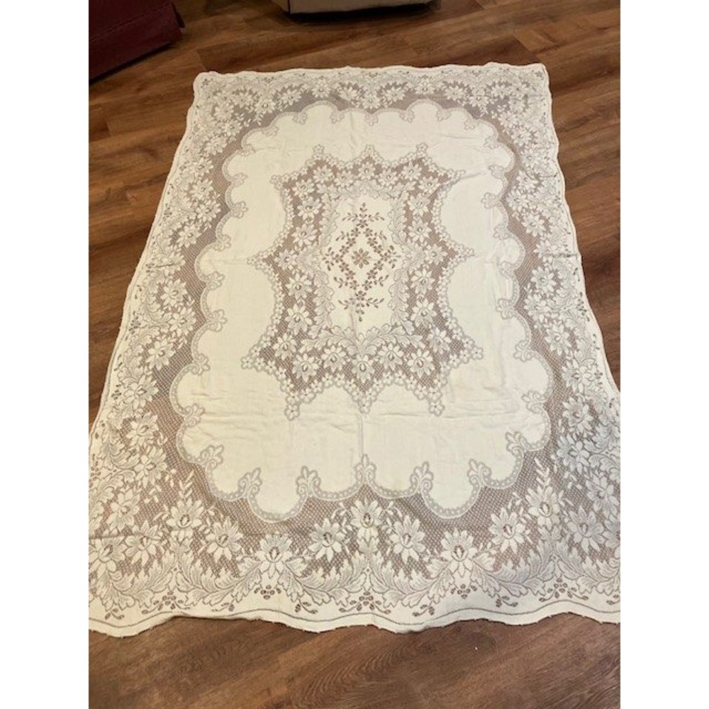 Elegant Cream Lace Tablecloth with Floral Motif